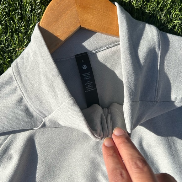 Lululemon surge warm half zip, size large - Picture 6 of 8
